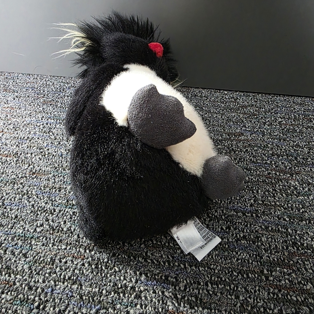 Jellycat Ronnie Rockhopper Penguin plush - Picture 6 of 6